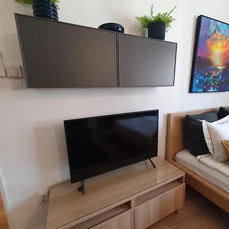 Apartamento Guru 2 *